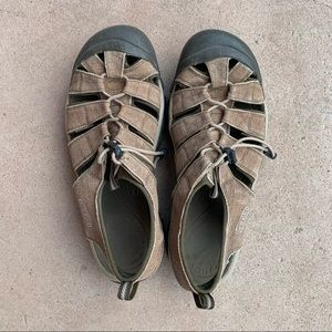 Keen Men’s size 13 sandals Newport sandals - retro - hemp dark olive